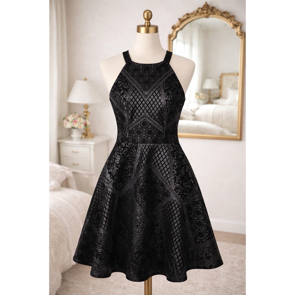 Maurices Black Velvet Special Occasion Dress‎ Metallic Silver Shimmer Size Small